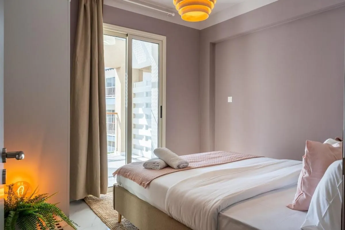 Sundrop - 1-Bedroom Apt W Terrace In Larnaca Cipro